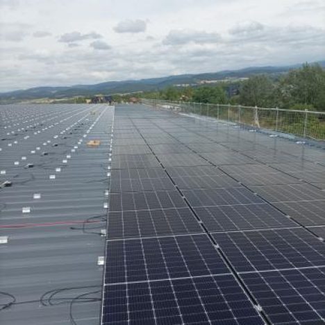 v-metal panneaux solaires solaredge